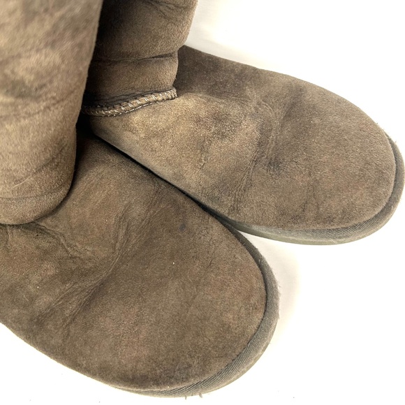 UGG Classic Tall Boot - Picture 3 of 4